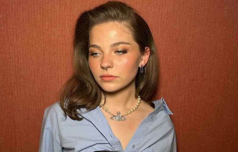 Amélie Pease: The Breakout Star of Adolescence and Her Meteoric Rise to Fame